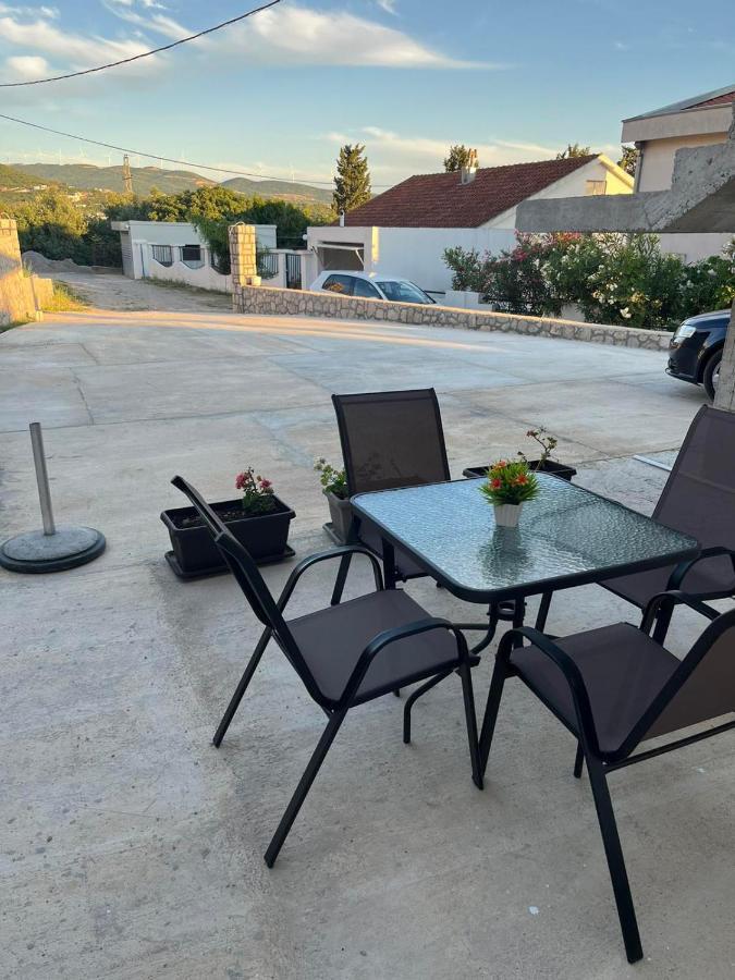 Apartmani Vittoria Bar Eksteriør bilde
